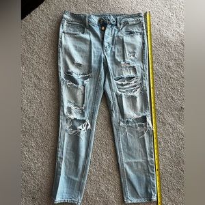 American Eagle Distressed Jeans size 4